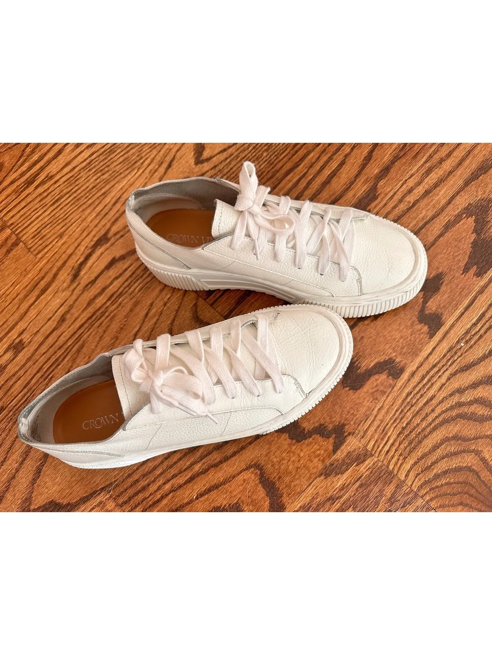 Crown Vintage mandie crown white
